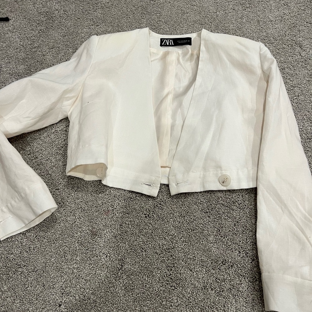 Zara Off-White Open Front cropped blazer